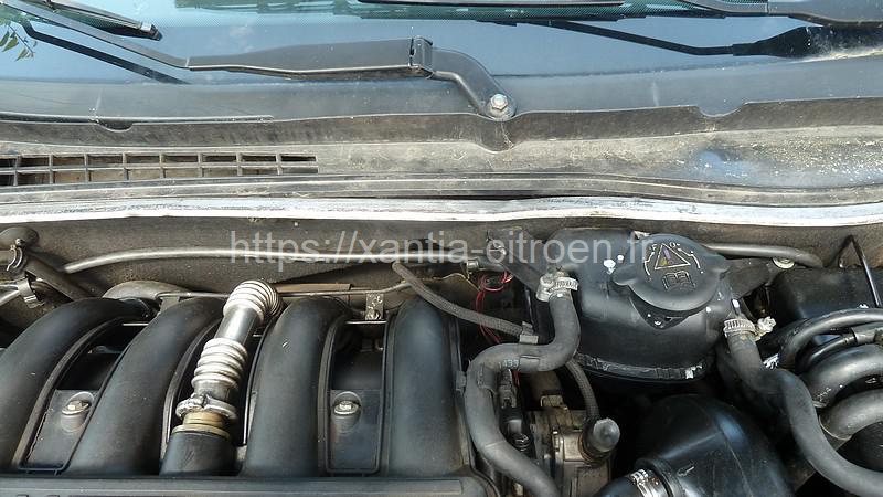 Montage d'un r�gulateur sur moteur 2.1TD Xantia-XM-406... Passage-fil2